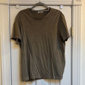 Buck Mason Classic Men's Crewneck T-Shirt in Olive Green